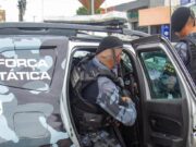 Dois criminosos morrem em confronto com a PM na avenida do CPA