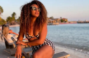 Sheron Menezzes curte dia ensolarado e relaxa em piscina: ‘Porto de Galinhas’