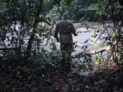 Corpo de mulher é encontrada em ‘ilha’ após água do rio baixar