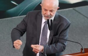 Governo continuará pautando gestão pelo equilíbrio fiscal, afirma Lula em mensagem ao Congresso