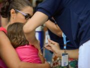 Em 2024, cerca de 129,3 mil crianças foram vacinadas contra influenza em Mato Grosso