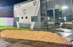 Homem é preso com R$ 7,5 milhões em cocaína escondida em Hilux