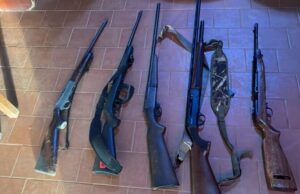 Assassino de ex-esposa e sogros é preso na Bolívia e transferido para Cuiabá