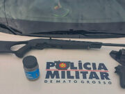 Homem mata ex-amante com três tiros na frente do marido