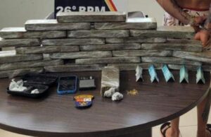 Traficante tenta fugir da polícia, mas acaba preso com 24 tabletes de maconha