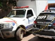 Vizinhos encontram homem morto caído na cozinha de casa