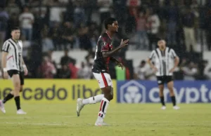 Libertadores: São Paulo supera Libertad e assume liderança do Grupo D