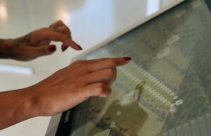 Maquete interativa proporciona experiência de vida em modo férias para clientes de empreendimento em Cuiabá