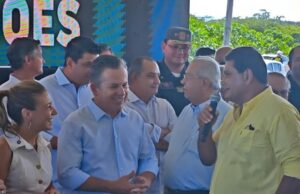 Presidente da Câmara Wanderley Cerqueira solicita duplicação de avenida durante entrega da ponte Sarita Baracat em Várzea Grande