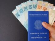 Taxa de desemprego no trimestre até abril cai para 6,6%, mostra IBGE