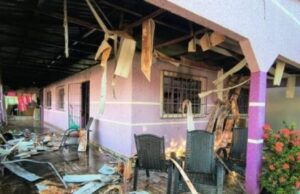 Criminoso desconfia de namoro da ex-mulher, espanca e queima casa de jovem