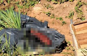 Corpo é encontrado enrolado em lona e com sinais de tortura