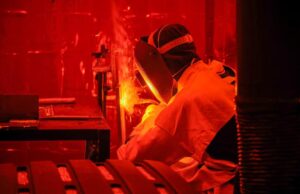 Tarifa de 50% anunciada pelos EUA pode afetar 110 mil empregos no Brasil, diz CNI