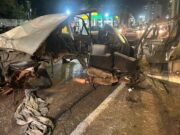 Vítimas saem ilesas após racha com 3 carros na Miguel Sutil