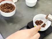 Café, transporte por app e ovo ficam mais caros e são vilões da inflação no primeiro semestre