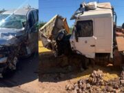 Batida entre carreta e L200 deixa feridos e trava rodovia