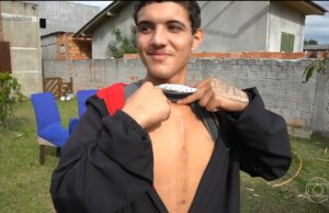 Jovem sobrevive à cirurgia para retirar prego cravado no coração: ‘Nasci de novo’