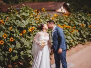 Veja Video – Casal planta mais de mil girassóis para decorar o próprio casamento no ES; veja