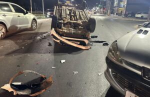 Bêbado perde controle do carro, capota e é preso em Várzea Grande