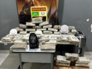 Trio é preso com 41 tabletes de super maconha em 3 pontos da cidade