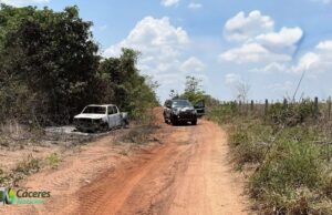 Três corpos carbonizados são encontrados na carroceria de Hilux em MT
