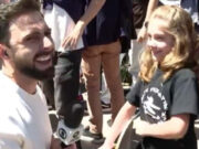 Veja Vídeo – Repórter da Globo é surpreendido por menina que admite estar matando aula; veja