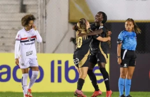 São Paulo é derrotado e se complica na Libertadores Feminina