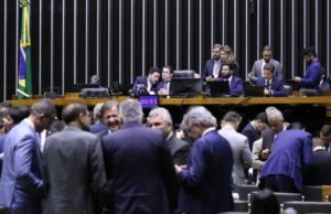 Despesas de deputados em 9 meses somam R$ 3 milhões