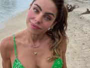 Daniella Cicarelli exibe boa forma em viagem à Indonésia: ‘Viagem selvagem,’