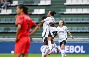 Com técnica brasileira, Colo Colo vai à semi da Libertadores Feminina