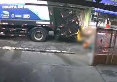 Veja Vídeo – Buraco se abre na rua, caminhão tomba e gari cai durante coleta em Campinas (SP)
