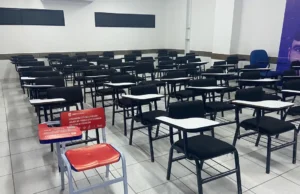 Jubs: com cadeiras vazias, campanha lembra vítimas de feminicídio