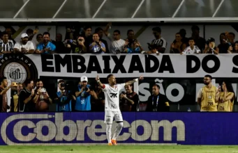 Brasileirão: Neymar marca, Santos vence e deixa zona de rebaixamento