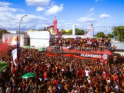 Flamengo embarca para final da Libertadores com festa da torcida