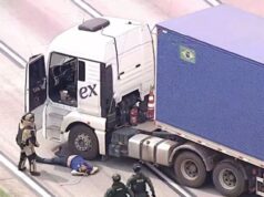 PM divulga imagens de resgate de caminhoneiro no Rodoanel