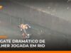 Veja Vídeo – Mulher é empurrada em rio e Bombeiros realizam resgate dramático em SP; veja