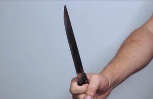 Homem é morto com facada no pescoço durante briga em bar de VG