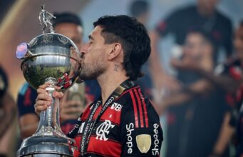 Arrascaeta é finalista no tradicional prêmio Rei da América