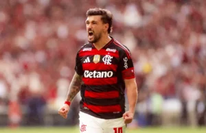 Arrascaeta é escolhido como craque do Prêmio Brasileirão 2025