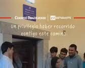 Veja Vídeo – Emocionado: professor é ovacionado por alunos em último dia de aula antes da aposentadoria