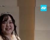 Veja Video – Emocionada: jovem japonesa se casa com homem criado por IA; veja