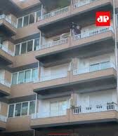 Veja Vídeo – Criança atravessa sacada de prédio para escapar de incêndio em Portugal; veja