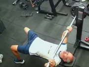 Veja Vídeo – Personalidade do Carnaval de Olinda morre em supino de academia; veja