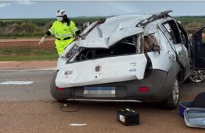 Uno capota e mata duas pessoas em rodovia federal de MT