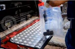 Corpo em decomposição é achado em casa e moto some