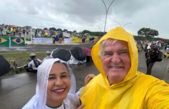 Advogada compara deputado a Moisés, diz que Bolsonaro é ‘Messias’ e detalha raio