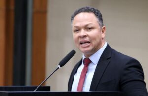 Prefeitura diz que vai comprar carros 0 km com verba própria e contraria TCE