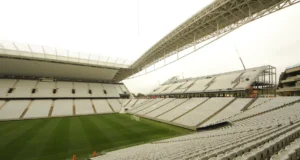 Torcedor é morto por veículo da PM no estádio do Corinthians