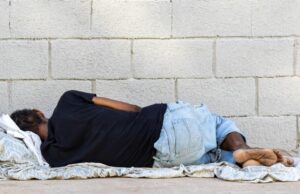 População de rua aumenta 19% no período de um ano em MT